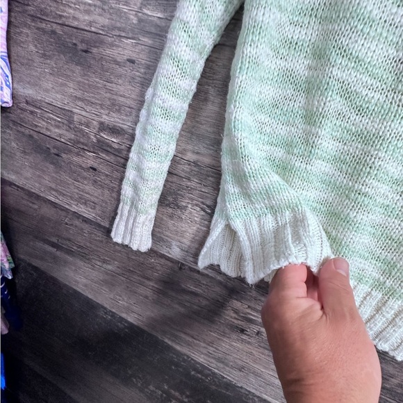 Aeropostale Light Green and White Striped Sweater - Picture 4 of 6